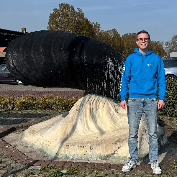 Blauwe-trui-Dominique